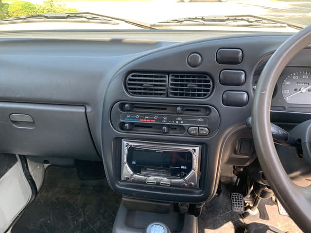 1997 Daihatsu Hijet JDM car for sale — photo 8 of 11