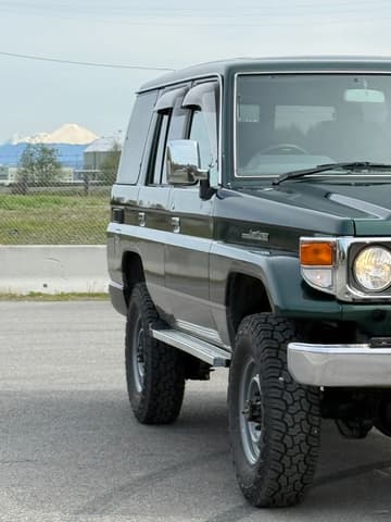 2001 Toyota Land Cruiser JDM car for sale — photo 7 of 10
