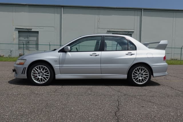 2001 Mitsubishi Lancer Evolution JDM car for sale — photo 10 of 19