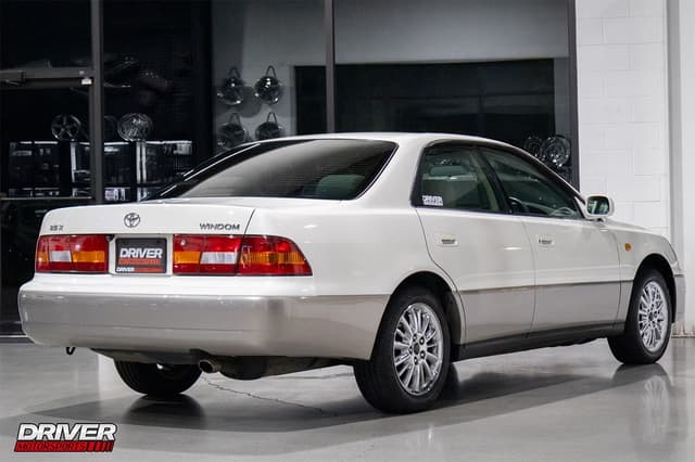 1996 Toyota Windom JDM car for sale — photo 10 of 24