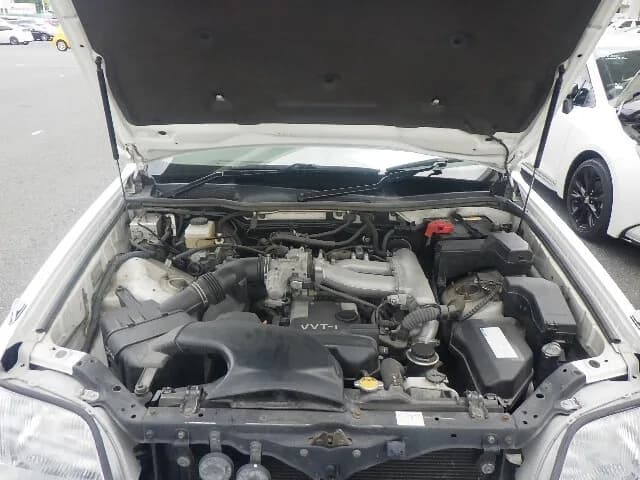 2001 Toyota Crown JDM car for sale — photo 2 of 9