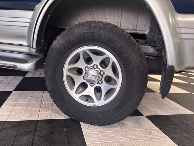 1997 Mitsubishi Pajero JDM car for sale — photo 22 of 25