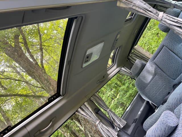 1995 Toyota HiAce JDM car for sale — photo 13 of 20
