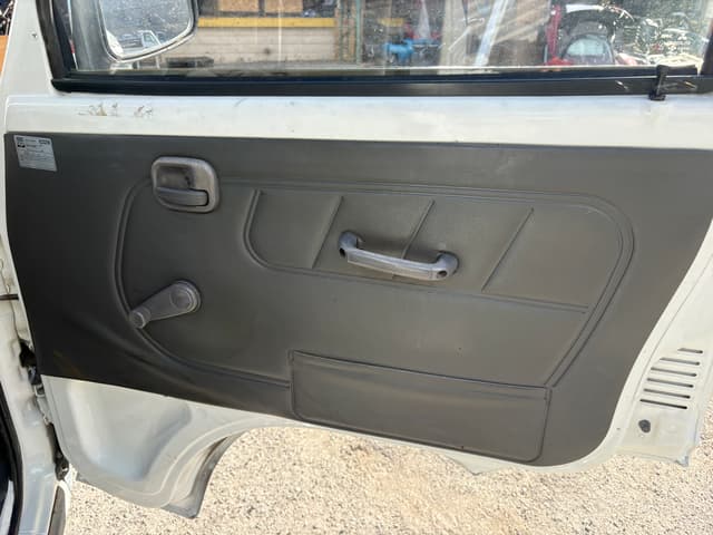 1997 Mitsubishi Minicab JDM car for sale — photo 13 of 25