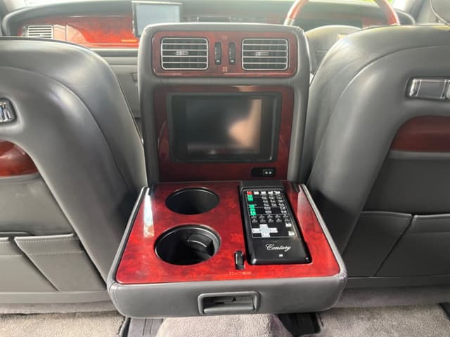1999 Toyota Century JDM car for sale — photo 16 of 21