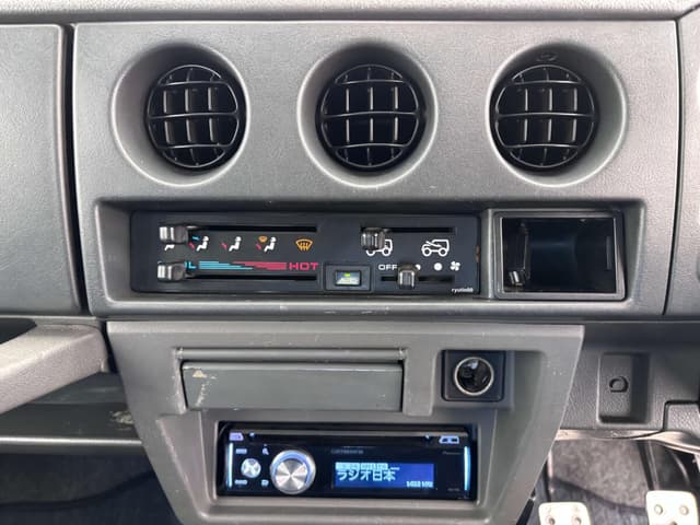 1997 Suzuki Jimny JDM car for sale — photo 16 of 25