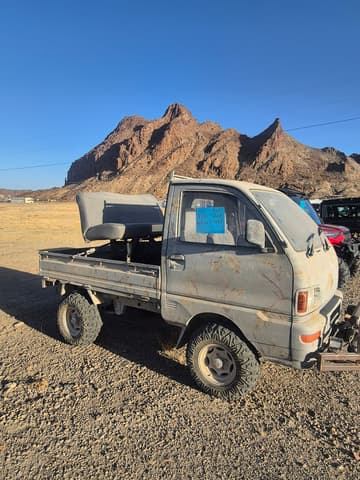 1993 Mitsubishi Minicab JDM car for sale — photo 4 of 5