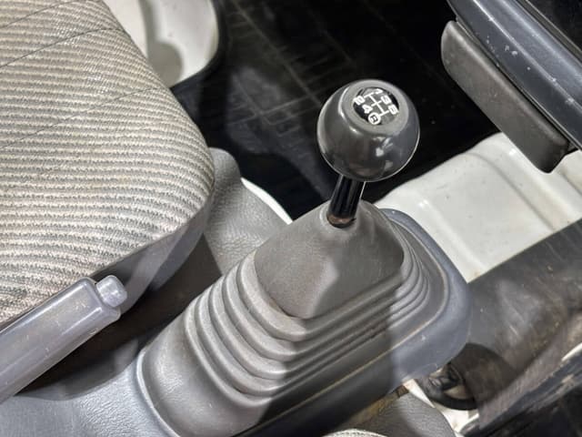 1995 Daihatsu Hijet JDM car for sale — photo 11 of 23
