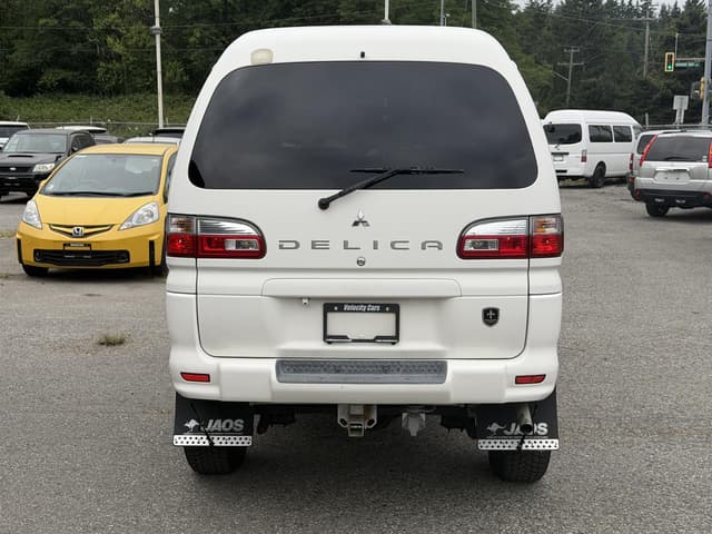 2004 Mitsubishi Delica JDM car for sale — photo 5 of 17