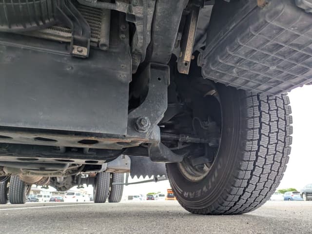 2006 Isuzu Elf JDM car for sale — photo 14 of 25