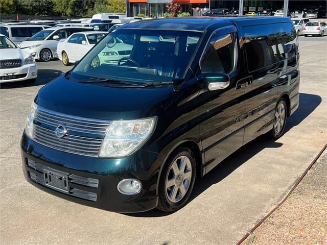 2008 Nissan Elgrand JDM car for sale — photo 10 of 16