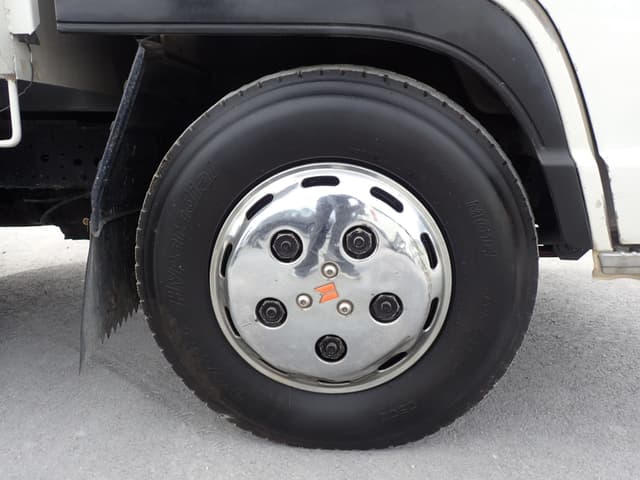 1990 Isuzu Elf JDM car for sale — photo 16 of 25