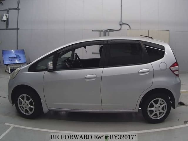 2010 Honda Fit JDM car for sale — photo 5 of 8