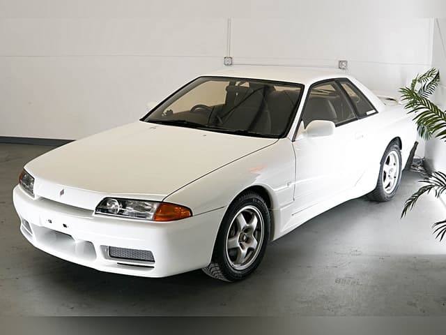 1991 Nissan Skyline JDM car for sale — photo 3 of 25