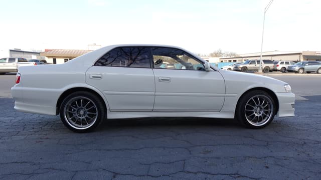 1999 Toyota Chaser JDM car for sale — photo 4 of 13