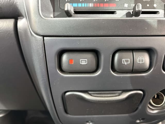2000 Daihatsu Hijet JDM car for sale — photo 16 of 25