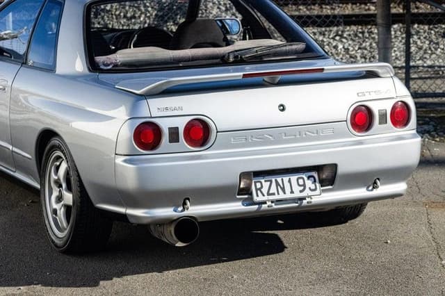 1993 Nissan Skyline JDM car for sale — photo 9 of 19