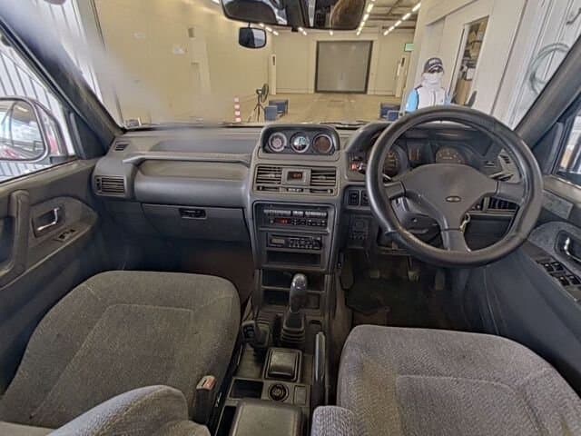 1994 Mitsubishi Pajero JDM car for sale — photo 2 of 6