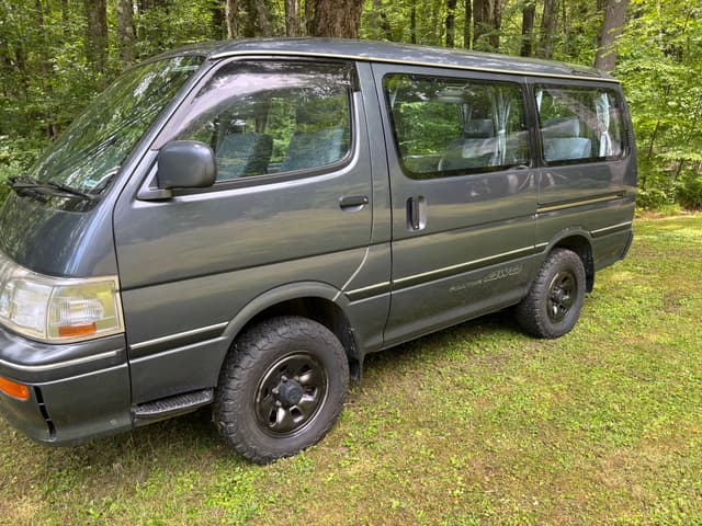 1995 Toyota HiAce JDM car for sale — photo 17 of 20