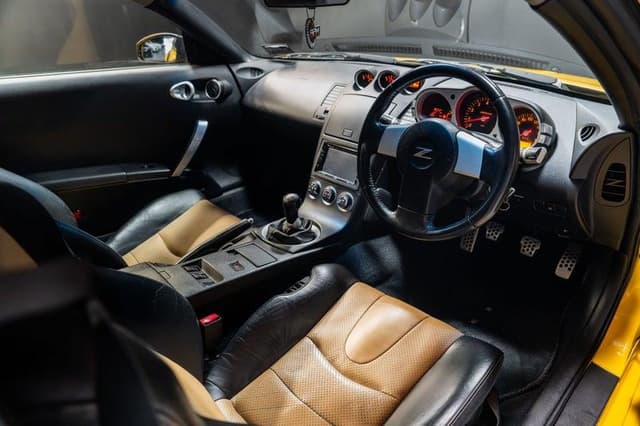 2005 Nissan Fairlady Z JDM car for sale — photo 16 of 18