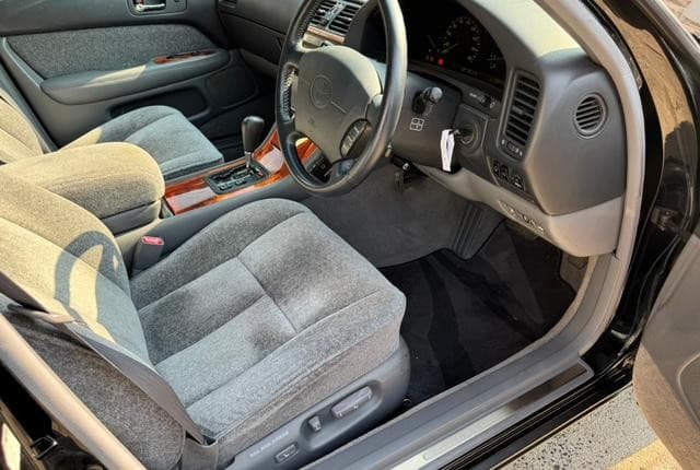 1999 Toyota Celsior JDM car for sale — photo 13 of 25