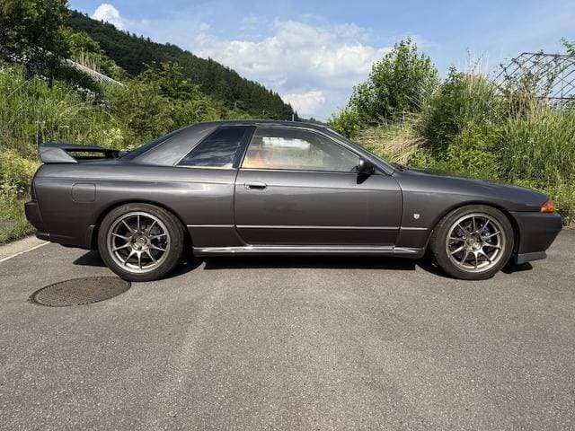 1992 Nissan Skyline JDM car for sale — photo 5 of 19