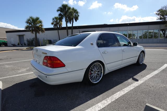 2000 Toyota Celsior JDM car for sale — photo 16 of 18