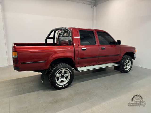 1992 Toyota Hilux JDM car for sale — photo 20 of 25