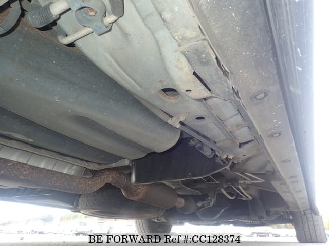 2011 Toyota Voxy JDM car for sale — photo 22 of 25