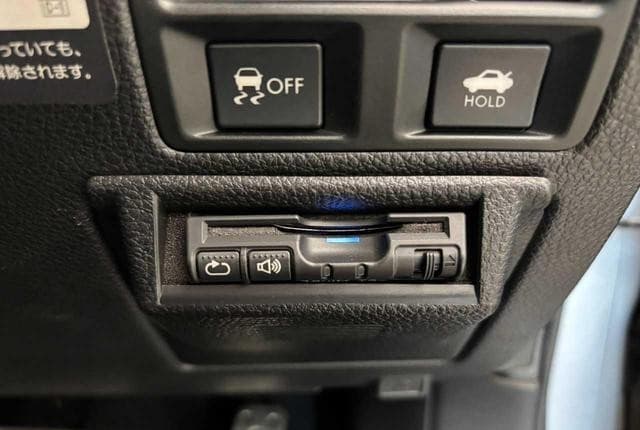 2010 Subaru Legacy JDM car for sale — photo 18 of 25