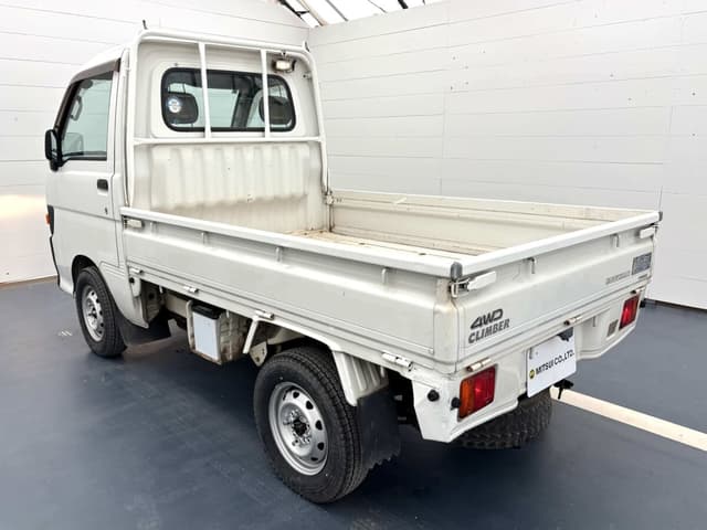 1997 Daihatsu Hijet JDM car for sale — photo 3 of 25