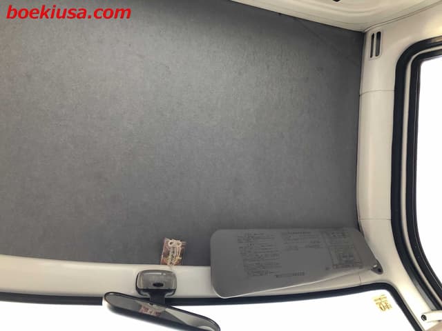 1999 Daihatsu Hijet JDM car for sale — photo 11 of 22