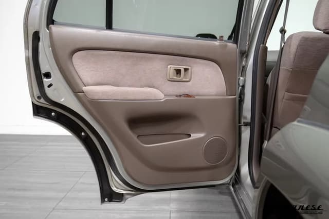 1998 Toyota Hilux JDM car for sale — photo 22 of 25