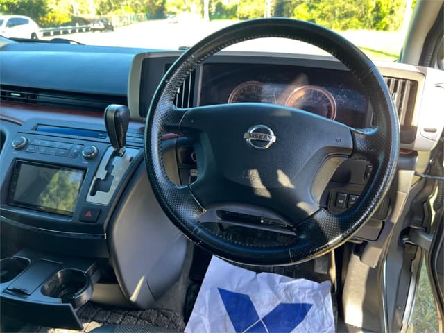 2005 Nissan Elgrand JDM car for sale — photo 11 of 15