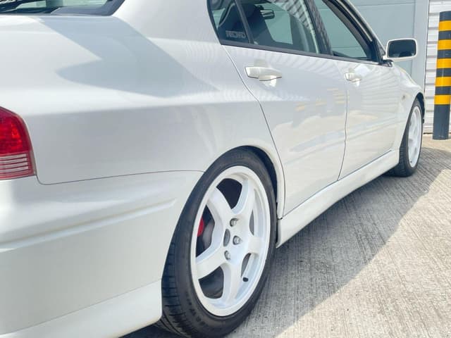 2001 Mitsubishi Lancer Evolution JDM car for sale — photo 15 of 25