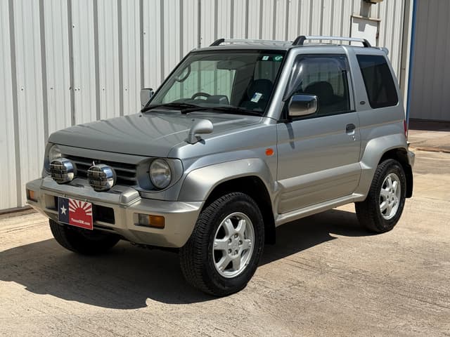 1997 Mitsubishi Pajero JDM car for sale — photo 6 of 19