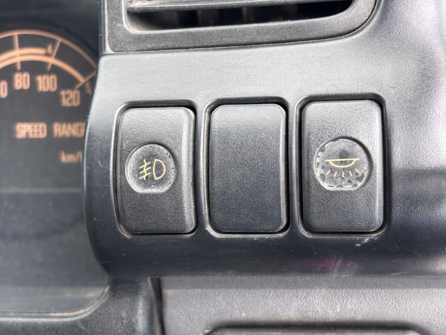 1999 Isuzu Elf JDM car for sale — photo 22 of 25
