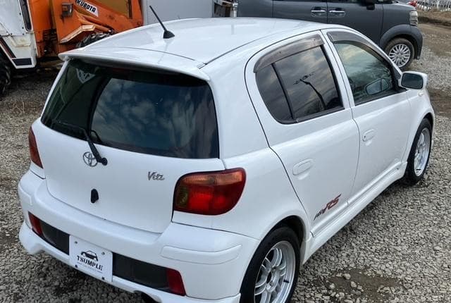 2003 Toyota Vitz JDM car for sale — photo 10 of 25