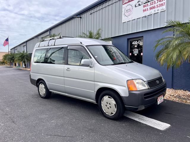 1998 Honda Stepwagon JDM car for sale — photo 13 of 25