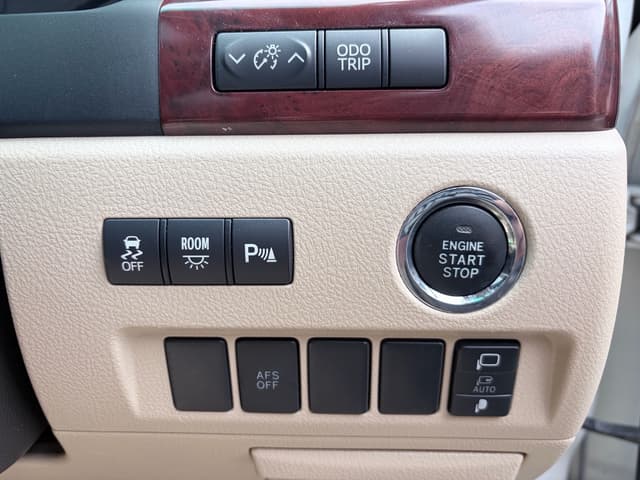 2009 Toyota Vellfire JDM car for sale — photo 12 of 19