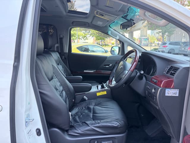 2010 Toyota Vellfire JDM car for sale — photo 16 of 21