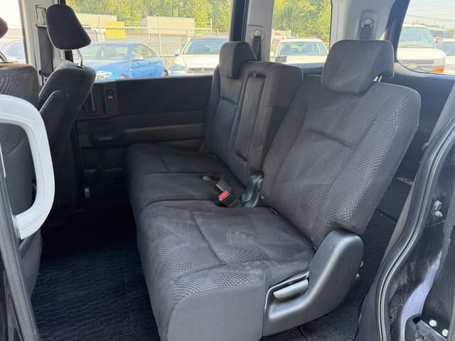 2010 Honda Stepwagon JDM car for sale — photo 13 of 19