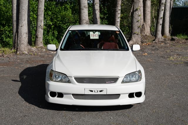 2001 Toyota Altezza JDM car for sale — photo 2 of 14