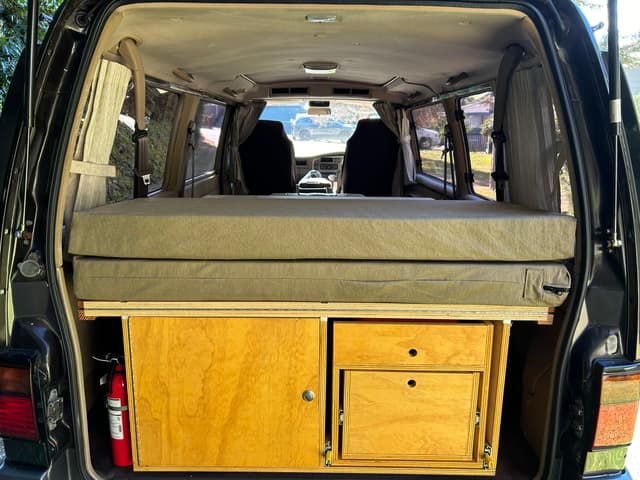 1994 Nissan Caravan JDM car for sale — photo 5 of 25