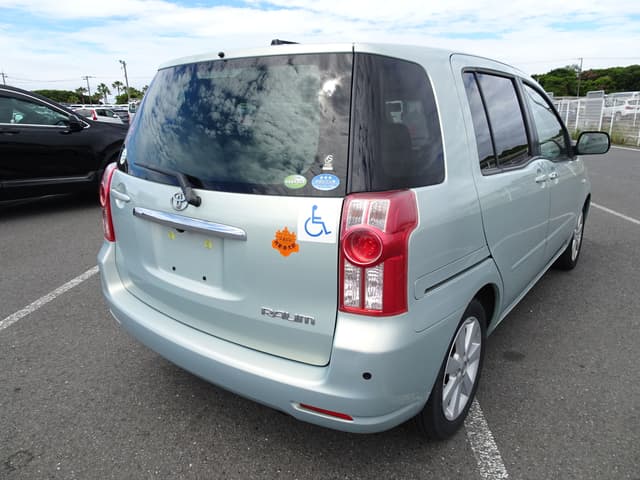 2009 Toyota Raum JDM car for sale — photo 5 of 10