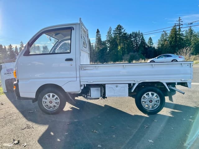 1995 Mitsubishi Minicab JDM car for sale — photo 3 of 9