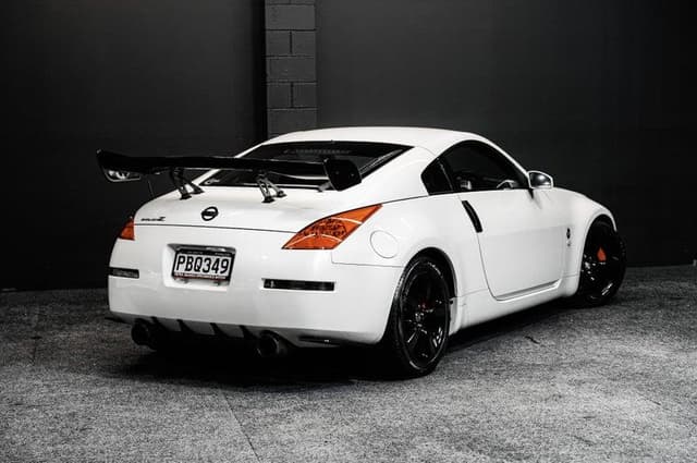2005 Nissan Fairlady Z JDM car for sale — photo 11 of 14