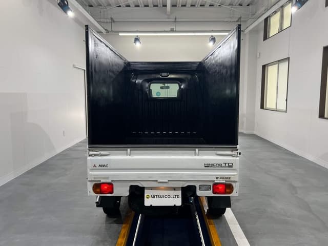 1998 Mitsubishi Minicab JDM car for sale — photo 4 of 23