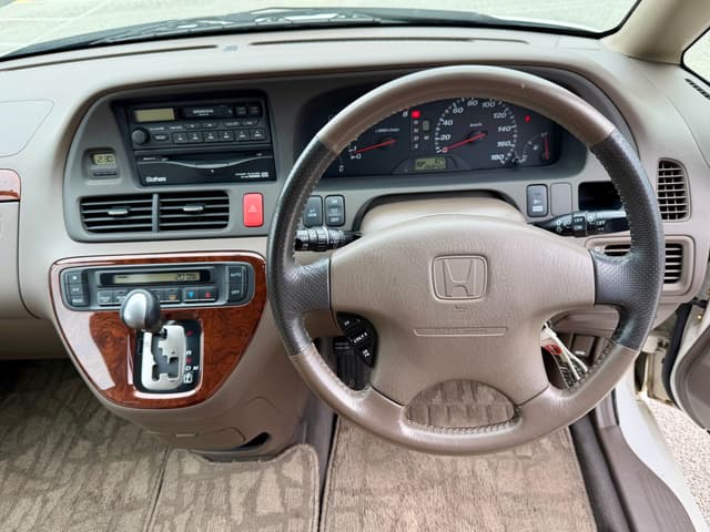 2000 Honda Odyssey JDM car for sale — photo 16 of 25
