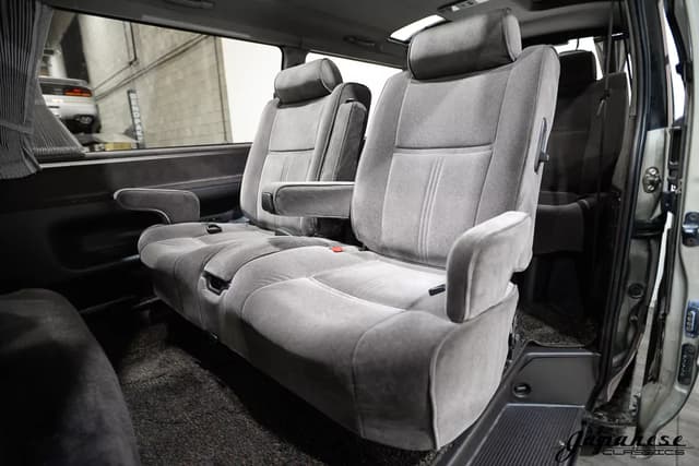 1995 Toyota HiAce JDM car for sale — photo 17 of 25